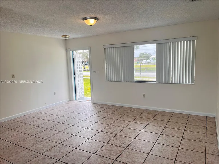 20341 SW 117th Ave — Photo 3