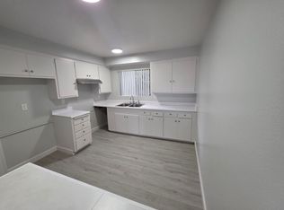 7213 Exeter St APT 10, Paramount, CA 90723