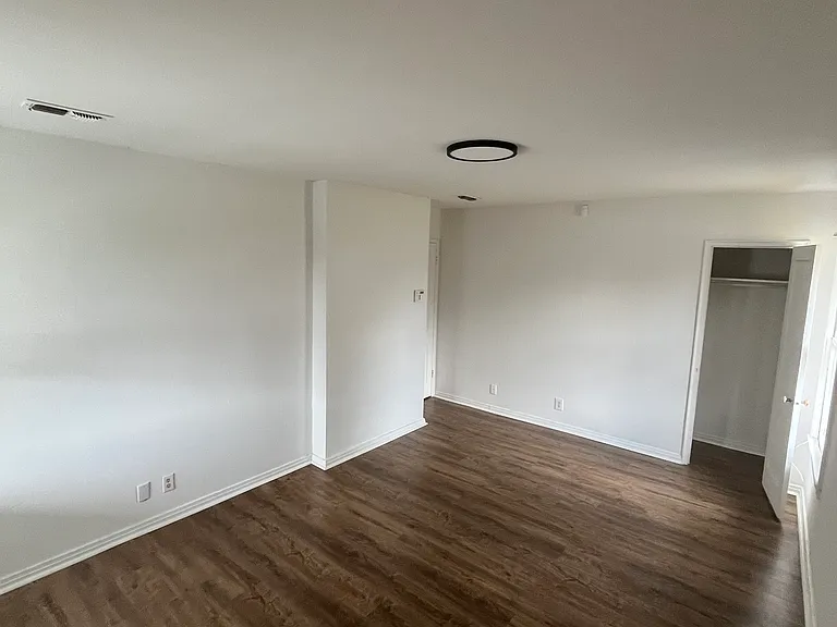 3040 Acorn Rd — Photo 2