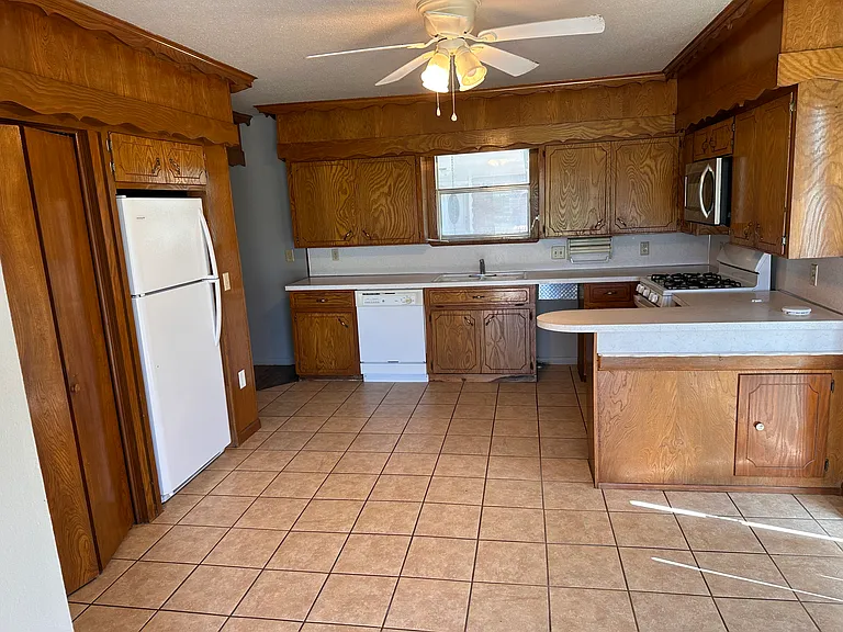 12655 Orchid Rd — Photo 8