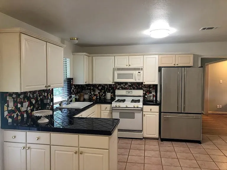 9626 Long Branch Ln — Photo 4