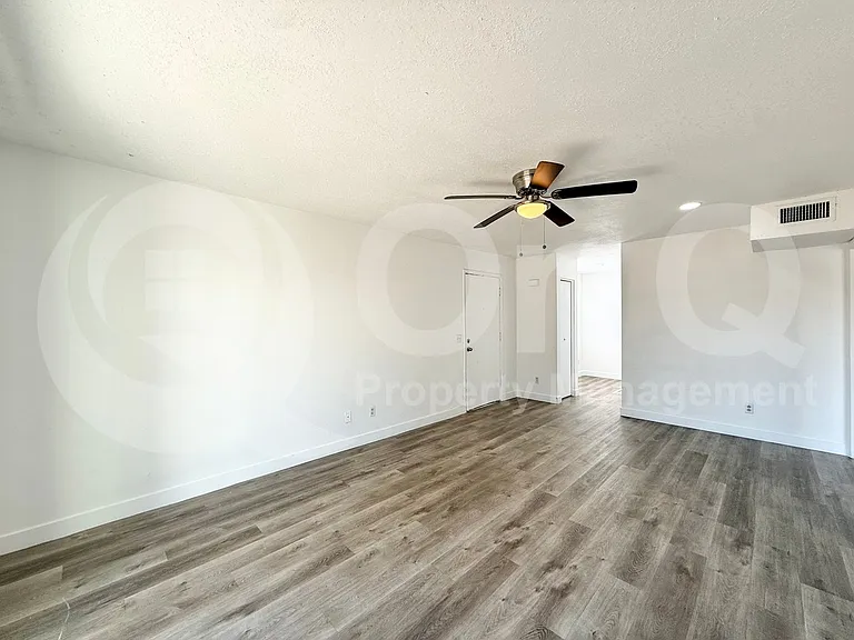 2801 E Marconi Ave #101 — Photo 15