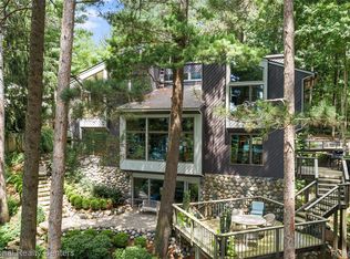 2191 Addaleen Rd, Highland, MI 48357