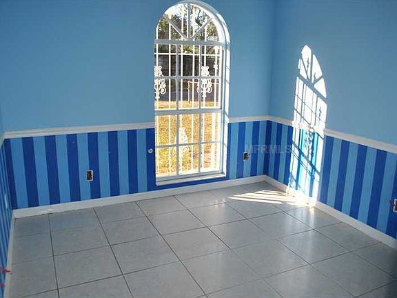 5th image of 4519 W Henry Ave