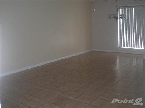 4th image of 940 NW 180th Ter