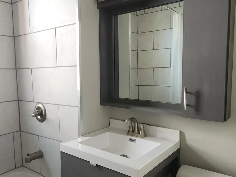 Close up view of the bathroom.