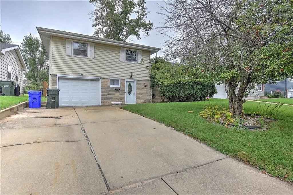 2043 Ramsey Dr photo 1