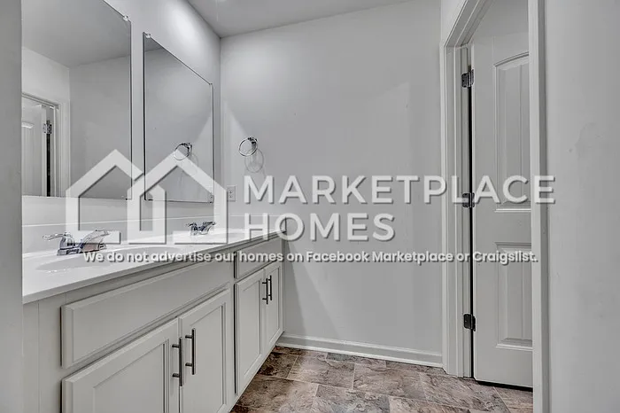 1027 Park View Dr — Photo 25