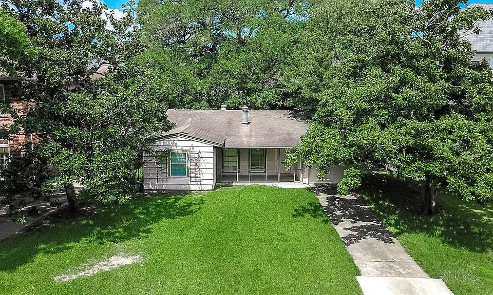 1st image of 544 Wisteria St
