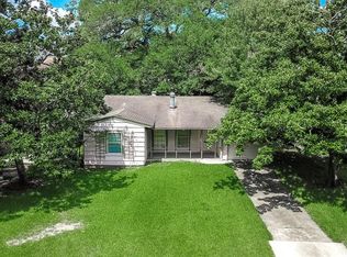 544 Wisteria St, Bellaire, TX 77401