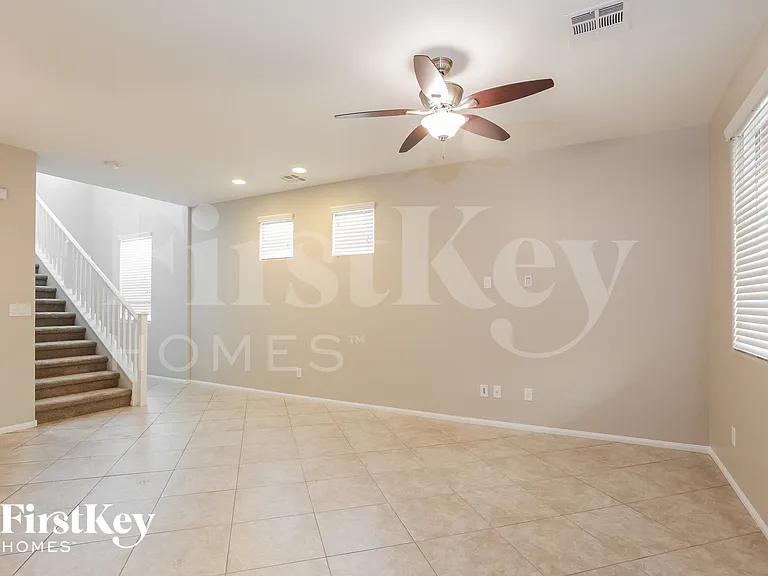 9352 Pearblossom Sky Ave — Photo 4