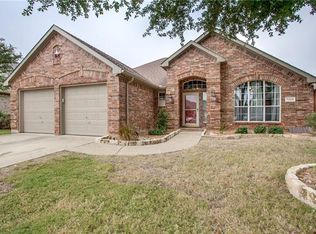 7323 Summit Meadow Ln, Sachse, TX 75048
