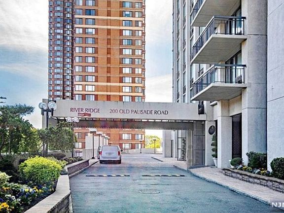 2nd image of 200 Old Palisade Rd APT 2G