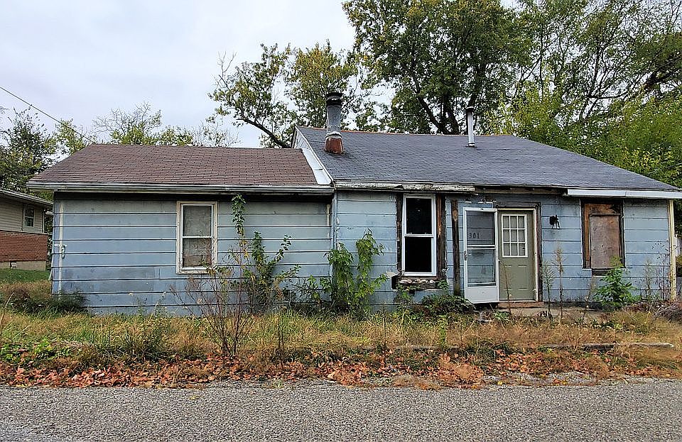 2nd image of 301 Campbell St