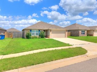 488 Fox Den Dr, Newcastle, OK 73065