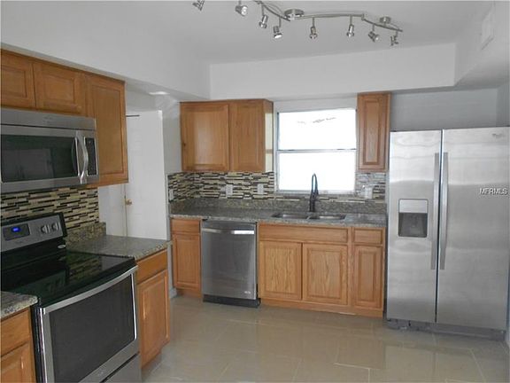 3rd image of 607 Leisure Ave