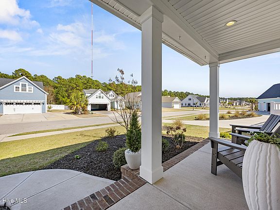 5th image of 320 Lightning Bug Lane