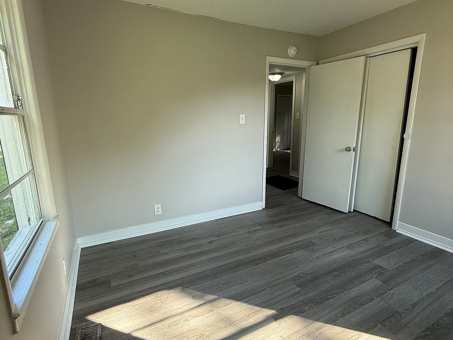 3 bed, 962 sqft, $900 — Photo 4