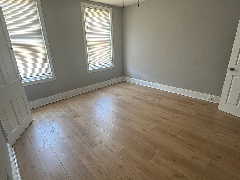 824 E Hilton St — Photo 1