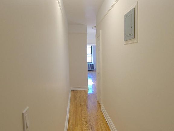 4th image of 4323 40th St APT 6B
