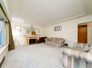7475 Knight St, Vancouver, BC V5P 2X1