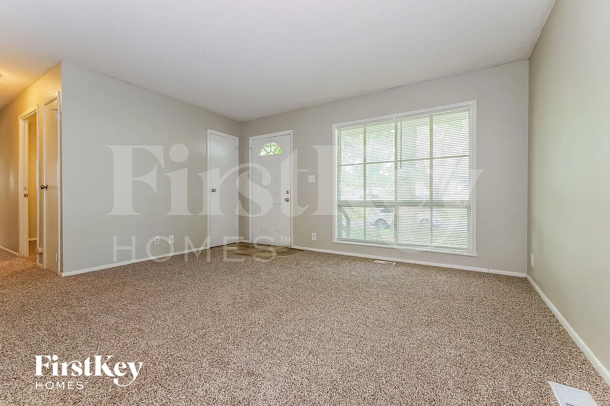 Building Photo - 9309 Farley Ave
