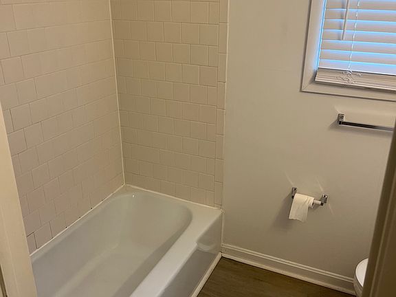 2nd image of 406 S Stokes St #406
