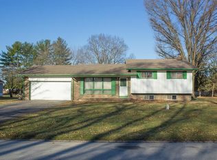 1256 N Henry St, Avon, IN 46123