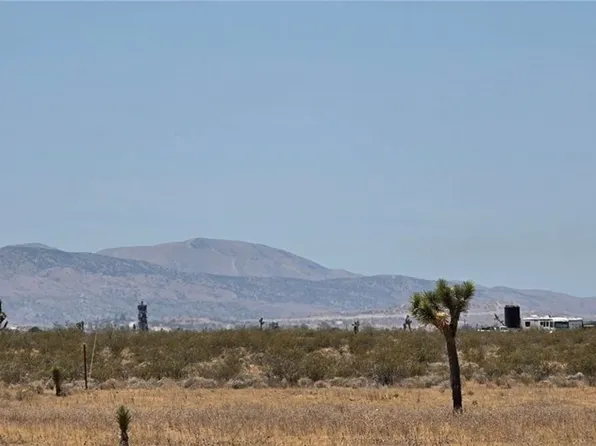 183 Saint Ave E #W5-lot 26, Llano, CA 93544