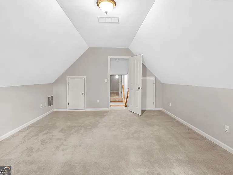 15 Abby Ct — Photo 42
