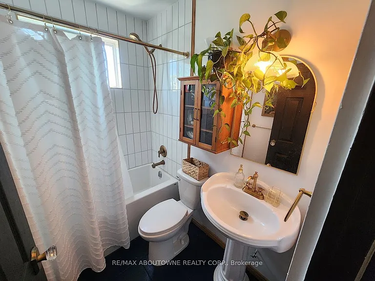 2373 King St E #51 — Photo 14