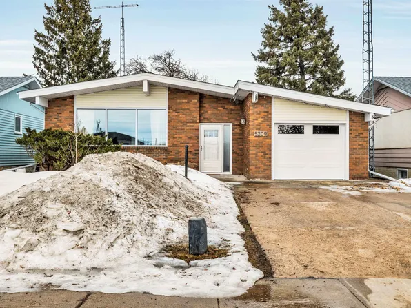 5209 45th Ave, Vegreville, AB T9C 1A2