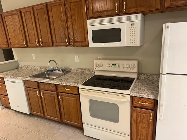 3 bed, 1100 sqft, $1,750 — Photo 4