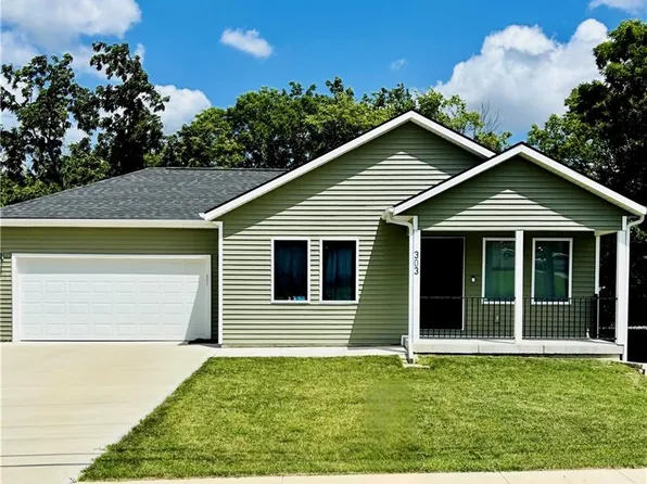 303 N Lexington St, Harrisonville, MO 64701