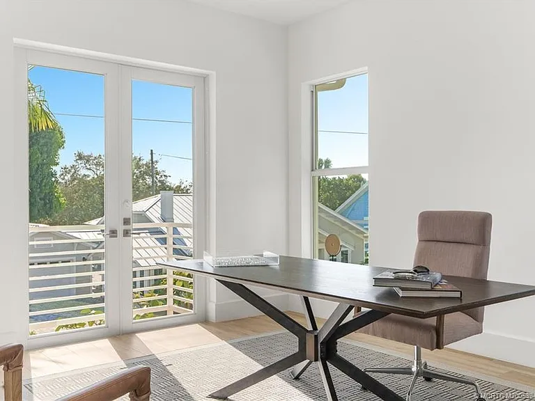 55 SE Seminole St #1-A — Photo 47