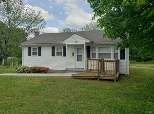 602 Payne St, Gretna, VA 24557