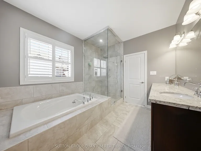 3196 Ernest Appelbe Blvd — Photo 38