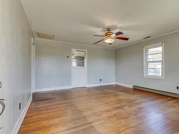 5th image of 475 Virgil Ave