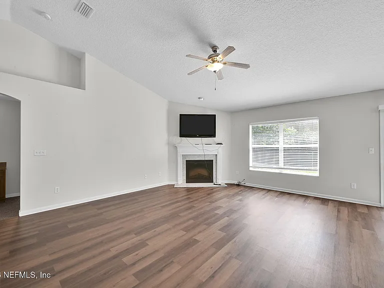 10810 Stanton Hills Dr E — Photo 13