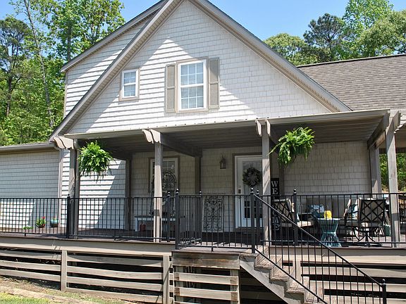 3rd image of 161 Cottage Ct