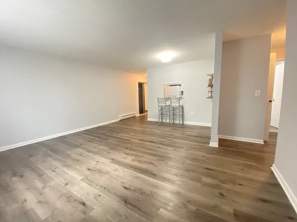 11 Weld St APT 14, Framingham, MA 01702