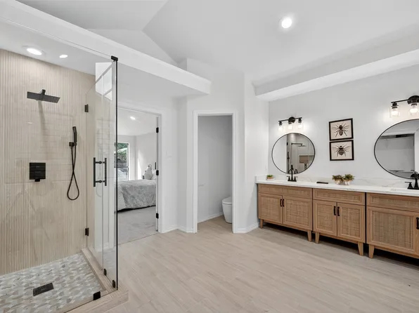 2217 Mediterranean Ave, Arlington, TX 76011