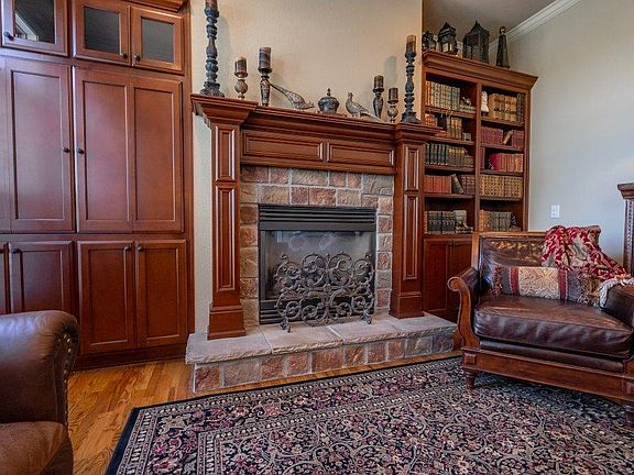 4th image of 7007 W Inglewood Ct