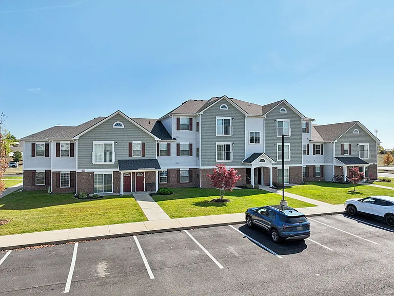Abbey Ridge Apartment Homes — Photo 13