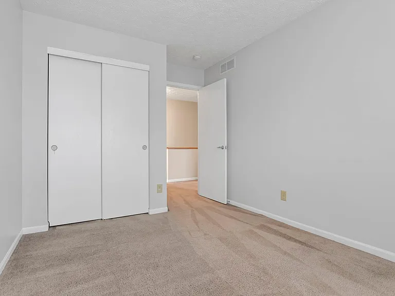 522 Farm Hill Ct — Photo 28