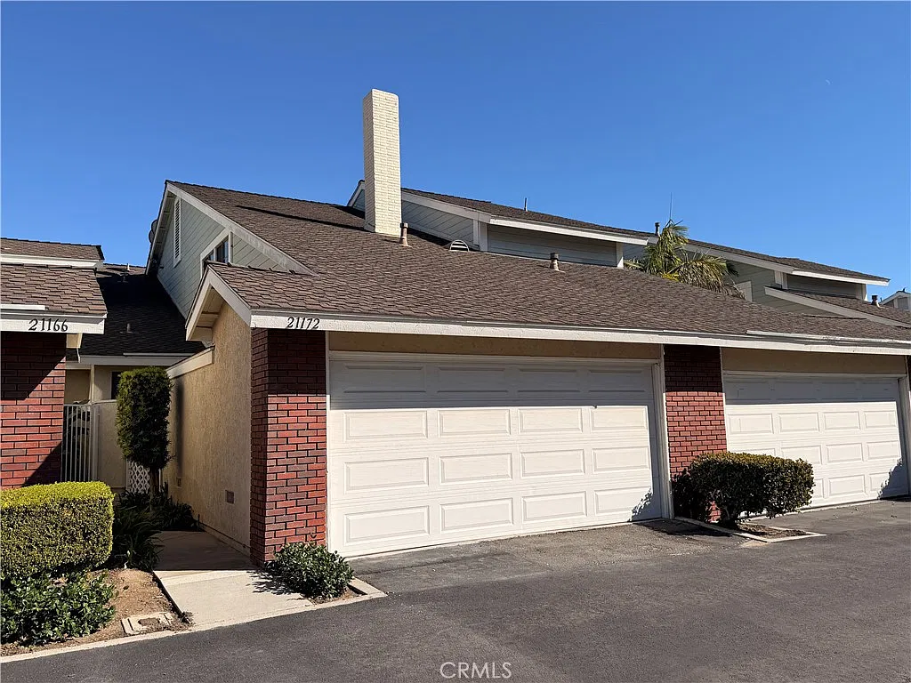 3 bed, 2.5 bath, 1650 sqft, $4,200 — Photo 1
