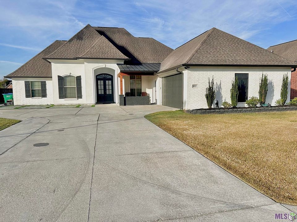 1st image of 30937 Creek Valley Dr