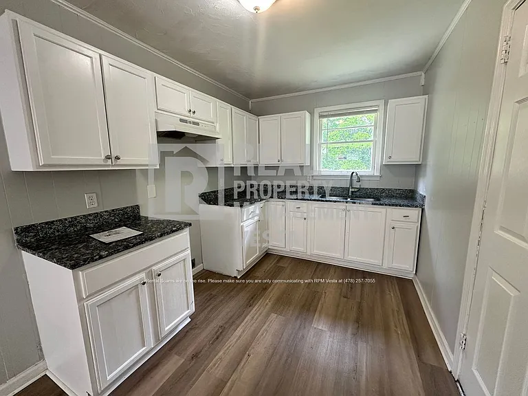 3257 Ohara Dr S — Photo 7