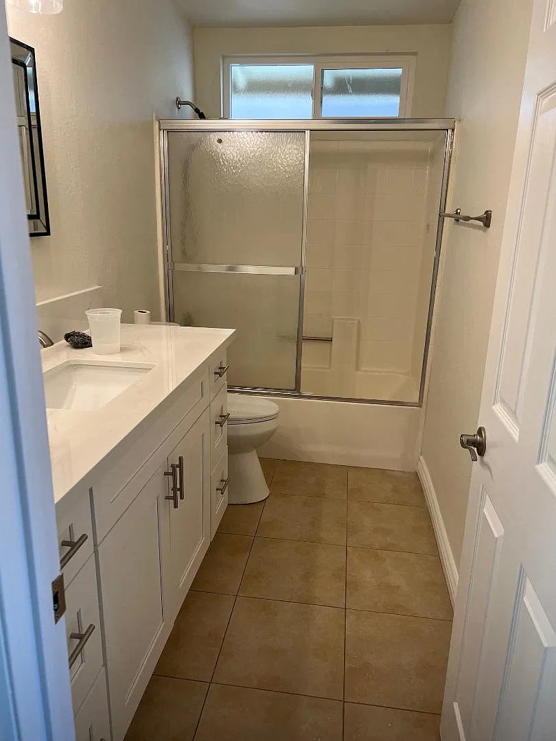 4 bed, 2.5 bath, 1828 sqft, $3,250 — Photo 3