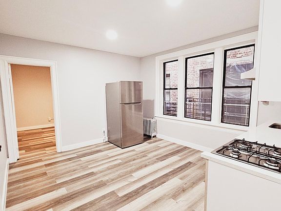2nd image of 124 Corbin Ave #201